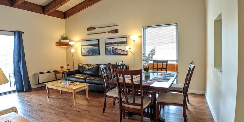 Laconia House: 375 Endicott St N