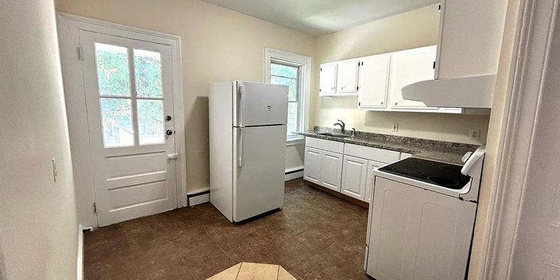 Poughkeepsie Apartment: 9 Grand Street