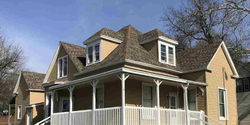 Falls City Apartment: 2411 Harlan St