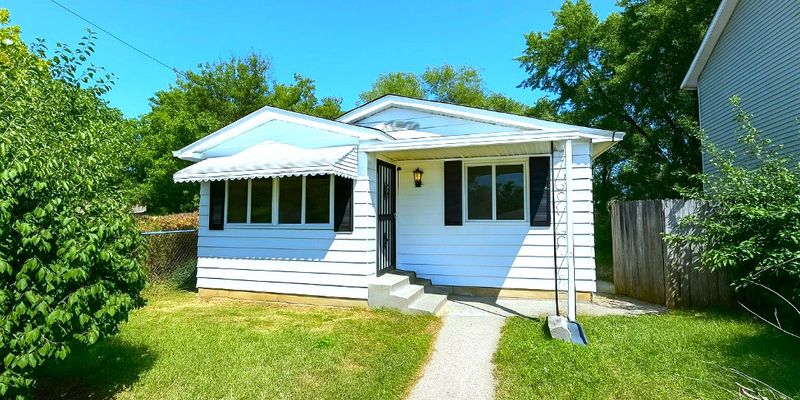 Indianapolis House: 1133 N Tremont St