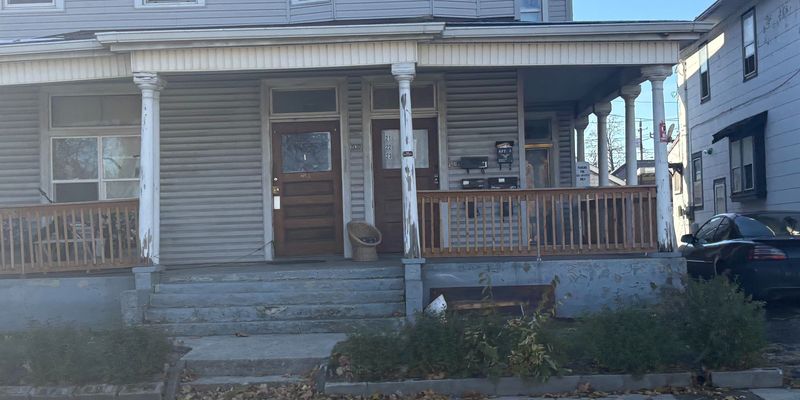 Fort Wayne Apartment: 1930 Lafayette St