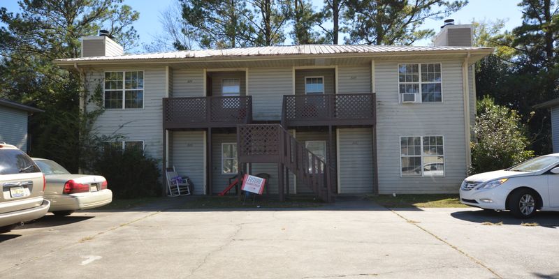 Anniston House: 811 Willow Pointe