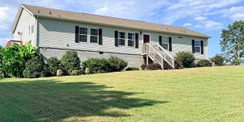 Jetersville House: 22900 St James Rd
