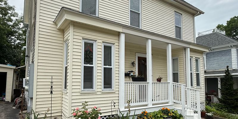 Dover Apartment: 12 Essex St