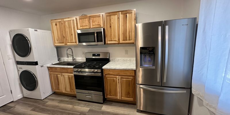 Aztec Apartment: S Park Ave