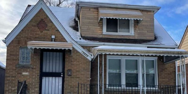 Detroit House: 15855 Sorrento Ave