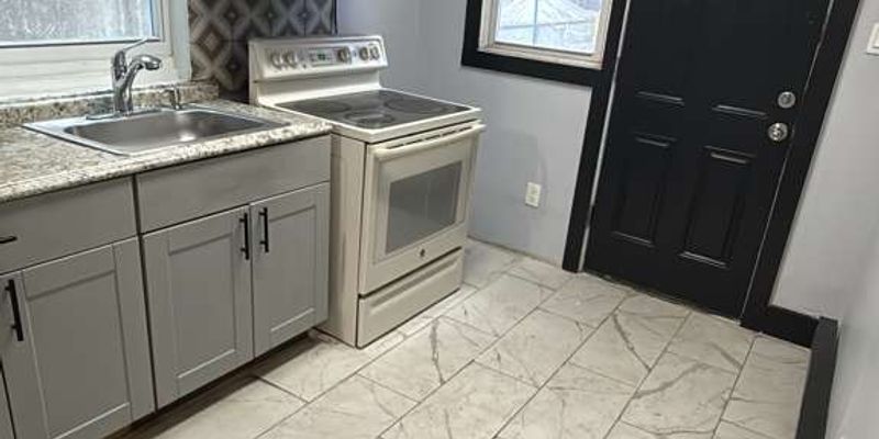 Trenton House: 87 Breunig Ave