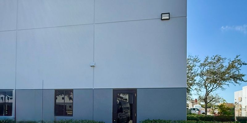 Fort Myers House: 8821 Business Park Drive