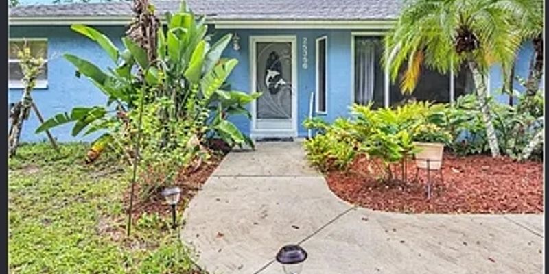 Bonita Springs House: 25356 Pinson Dr