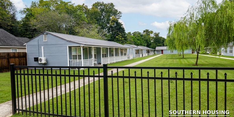 Aiken Apartment: 1622 Colleton Ave SE