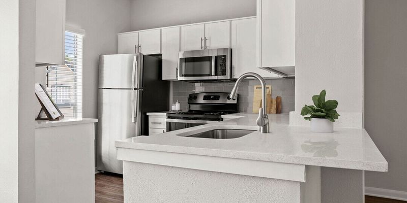 Katy Apartment: 3123 Cinco Lakes Dr