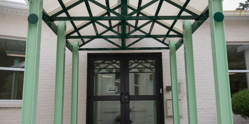 Kensington Apartment: 3015 Upton Drive