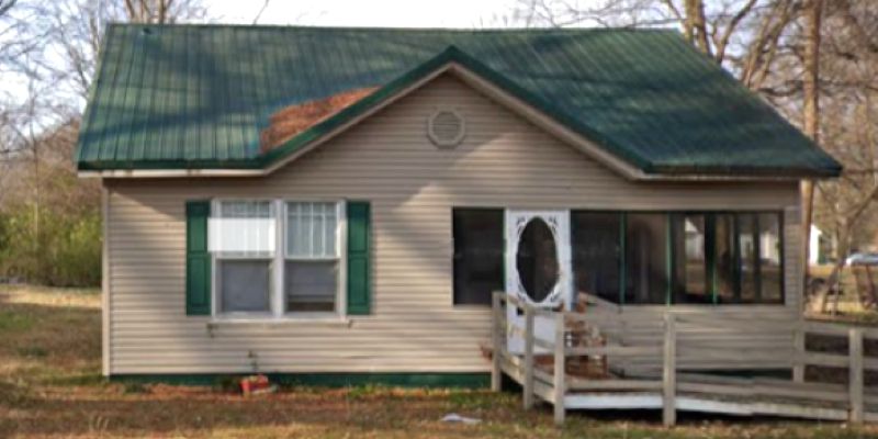 Milan House: 3022 Anderson St