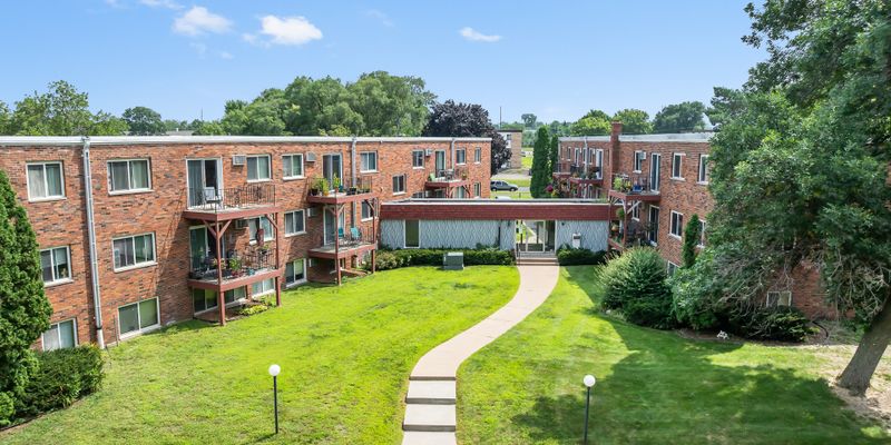 Minneapolis Apartment: 5980 Anna Ave NE