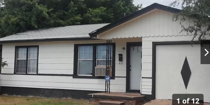 Oklahoma City House: 1813 Peachtree Ave