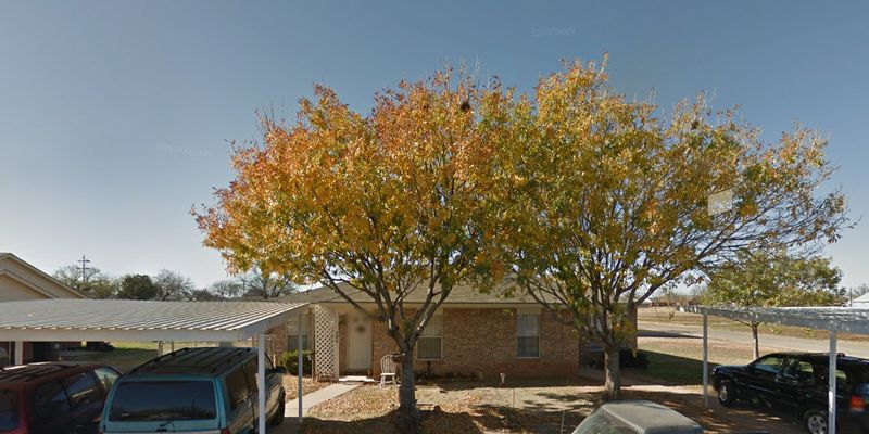 Bronte  Townhome: 306 SE Railroad st