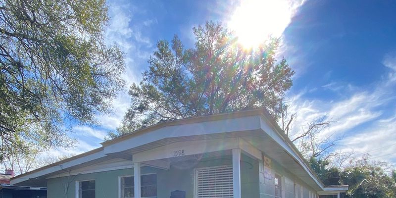 Jacksonville House: 1598 West 23rd Street