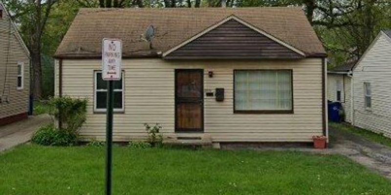 Cleveland House: 4436 E 144th St