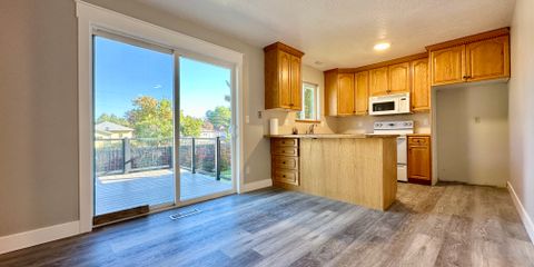 Kitchen:Dining.jpeg