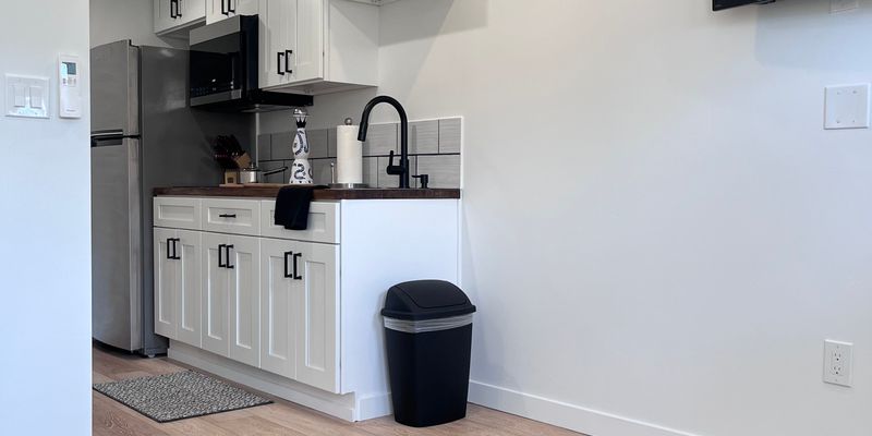 Craig Apartment: 445 Ranney St