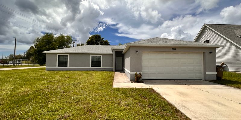 Cape Coral House: 2212 SW Santa Barbara Pl