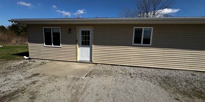 Pierceton Apartment: 7028 E Heritage Dr