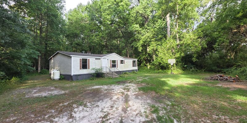Federalsburg House: 5215 Clark Canning House Rd
