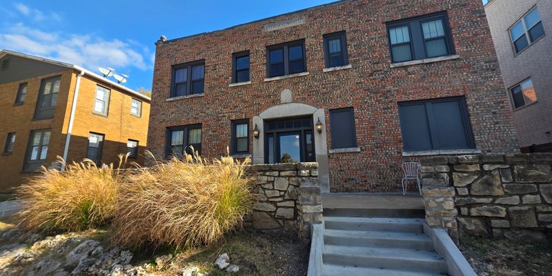 Tulsa Apartment: 1415 S Quincy Ave