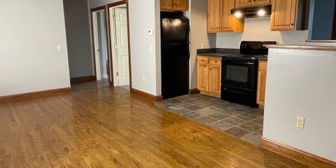 Kitchen 2.jpg