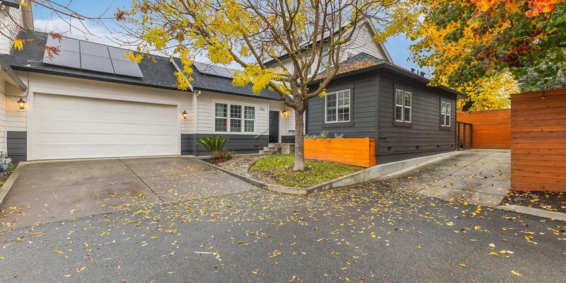 Santa Rosa House: 500 Greeneich Ave