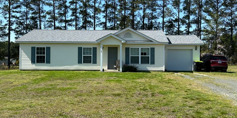 Youngsville House: 20 Golden Poppy Ln