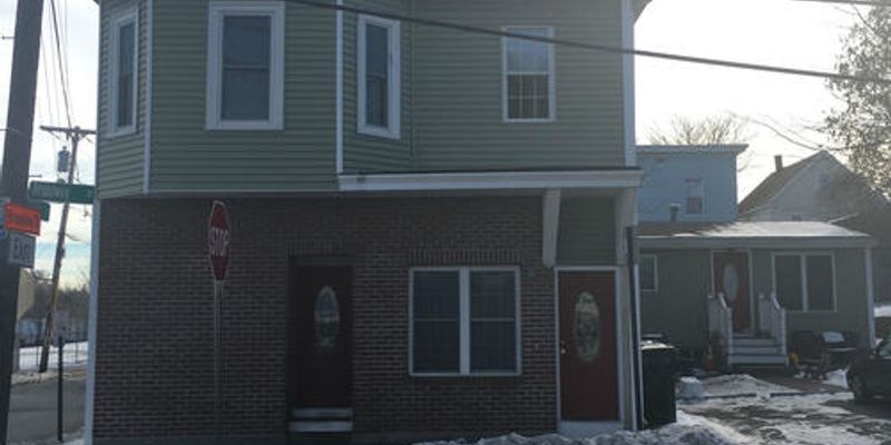 Lowell Apartment: 772 Broadway Street