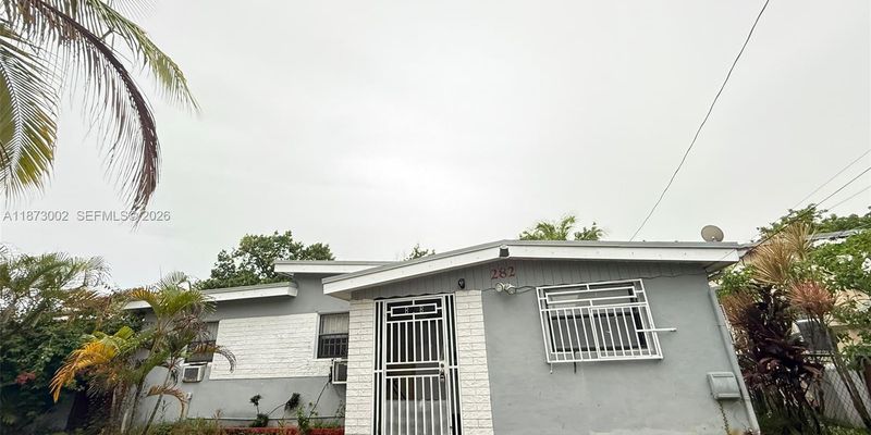 Miami House: 282 NW 98th St