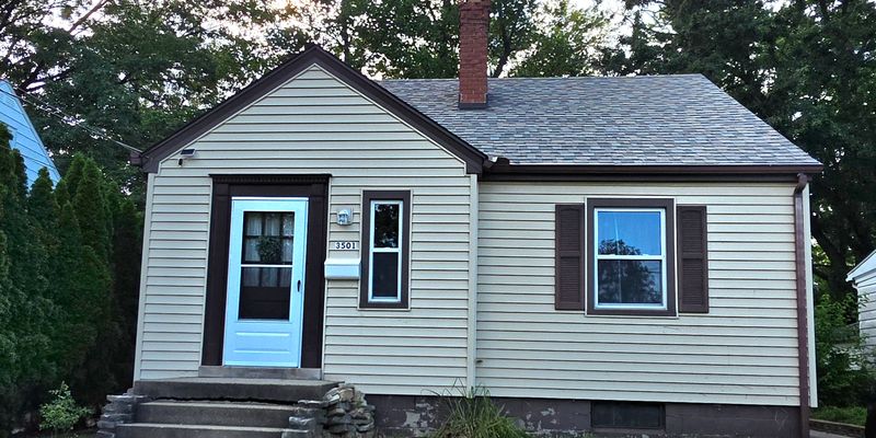 Peoria House: 3501 N Missouri Ave