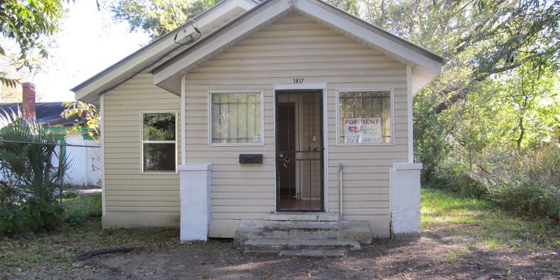 Jacksonville House: 1817 Mc Millan Street