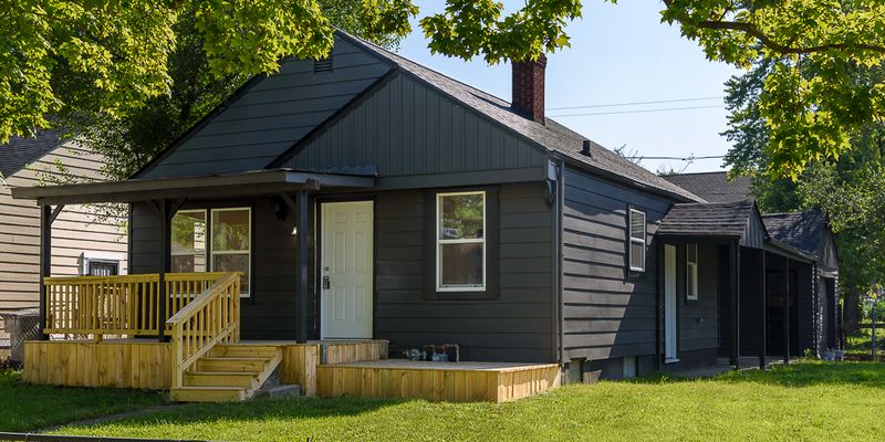 Indianapolis House: 1701 N Linwood Ave