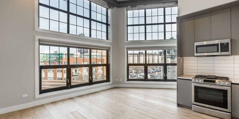 Chicago Apartment: 729 N Sangamon St