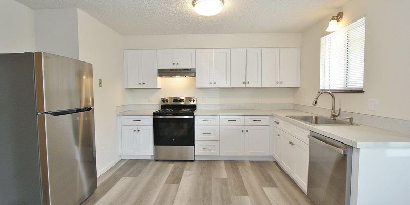 Caldwell House: 1808 Sunset Ave.