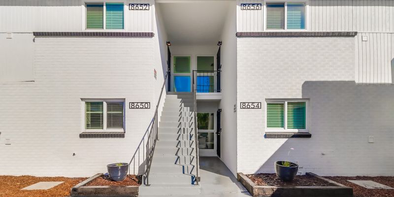 San Diego Apartment: 8650 Hurlbut St