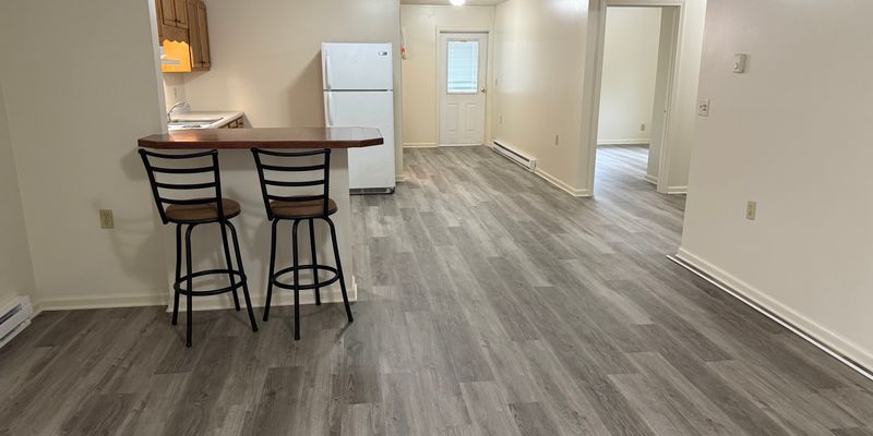 Fountain City Apartment: 201 W Main St