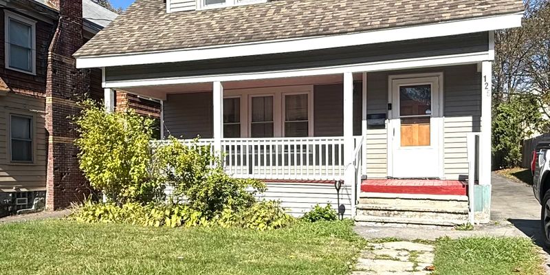 Syracuse House: 125 Didama St
