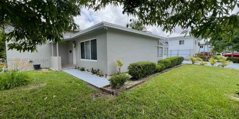Miami House: 1260 NE 200th Terrace