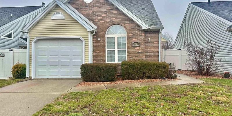 Evansville House: Greencastle Dr