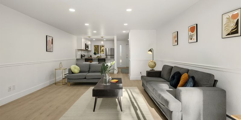 Bellevue House: 14527 NE 40th St