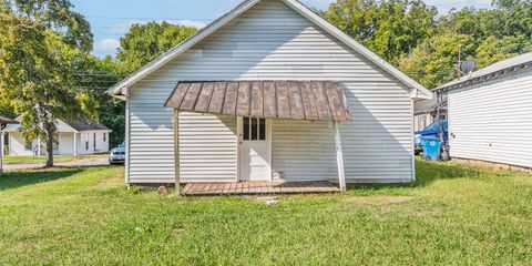 403 McKenna Street-6.jpg