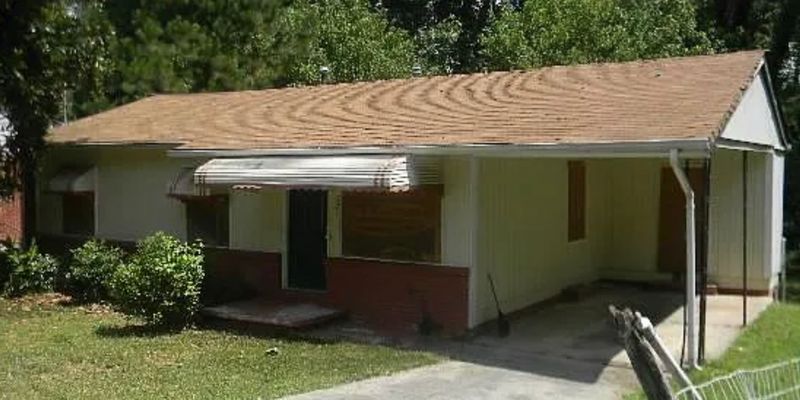 Atlanta House: 875 Fairburn RD NW