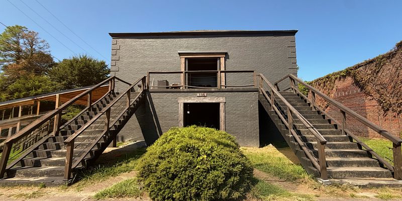 Columbus Apartment: 110 S 21st St