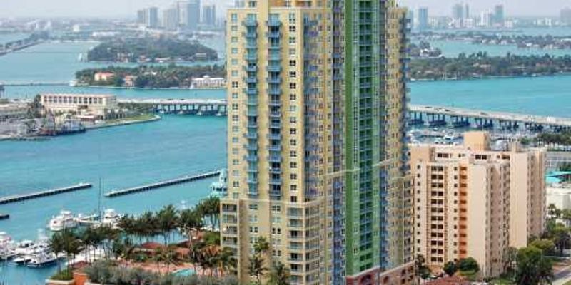 Miami Beach Apartment: 90 Alton Rd