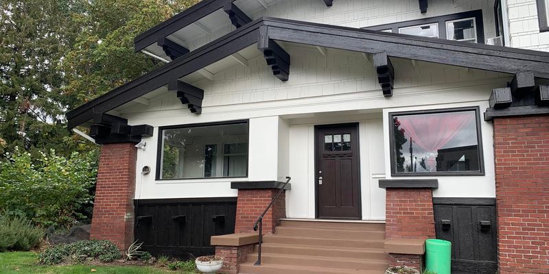Eugene Apartment: 351 West 10th Avenue