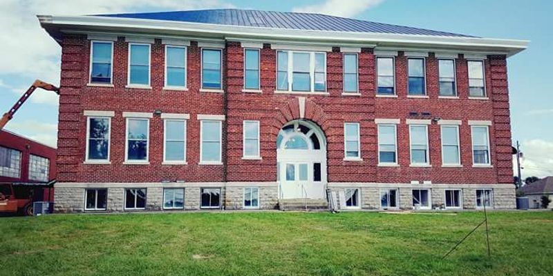 Mayslick Apartment: 5016 Main Street